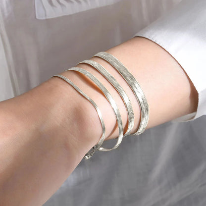 EManco Simple  Bracelet