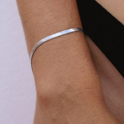 EManco Simple  Bracelet